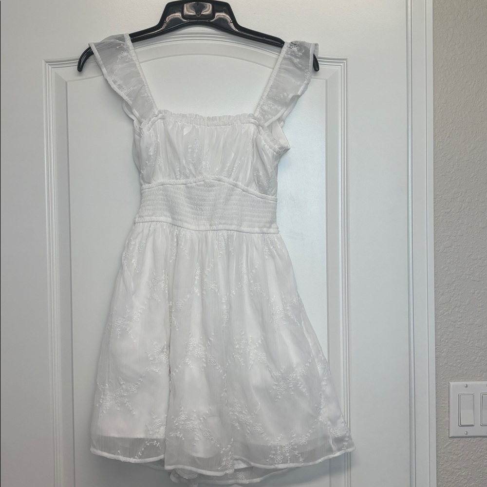 Hollister White Saidie Chiffon Flutter Sleeve Mini Dress S